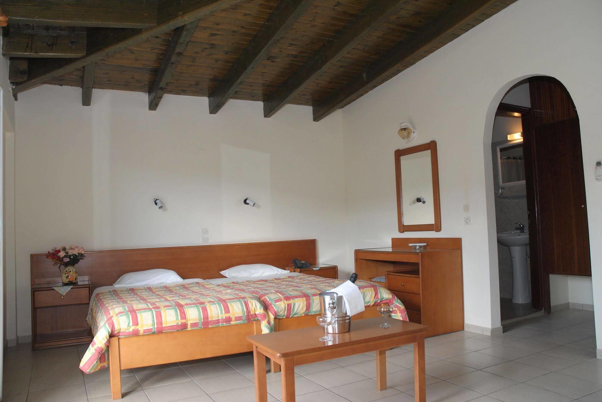 Seabird Hotel Moraítika Kültér fotó